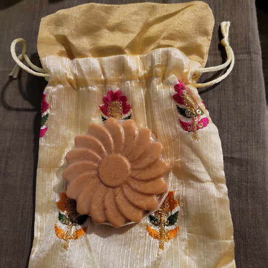 Lavanya Soap Divine, Aud, Jasmine
